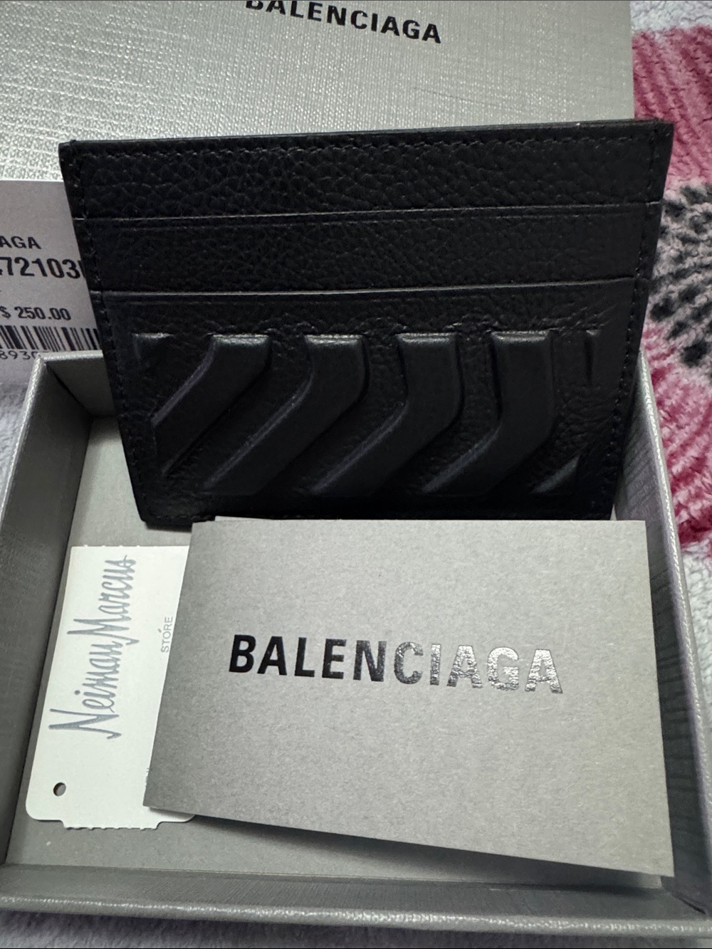 Balenciaga Black Textured Leather Card Holder with Embossed Chevron - Picture 6 of 6